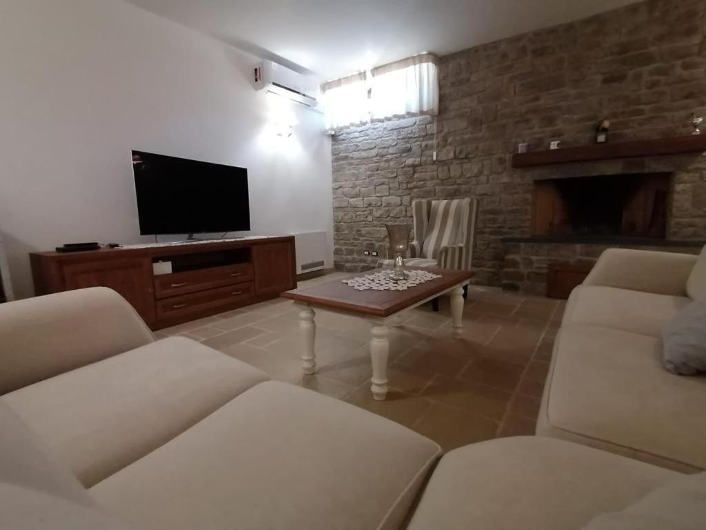 La Tavernetta Di Carlo Bagnolo del Salento Buitenkant foto